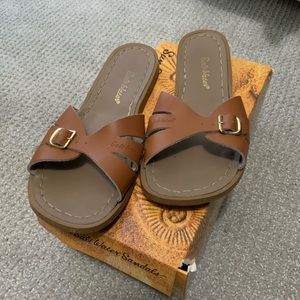 Salt Water Sandals classic slides tan size 8